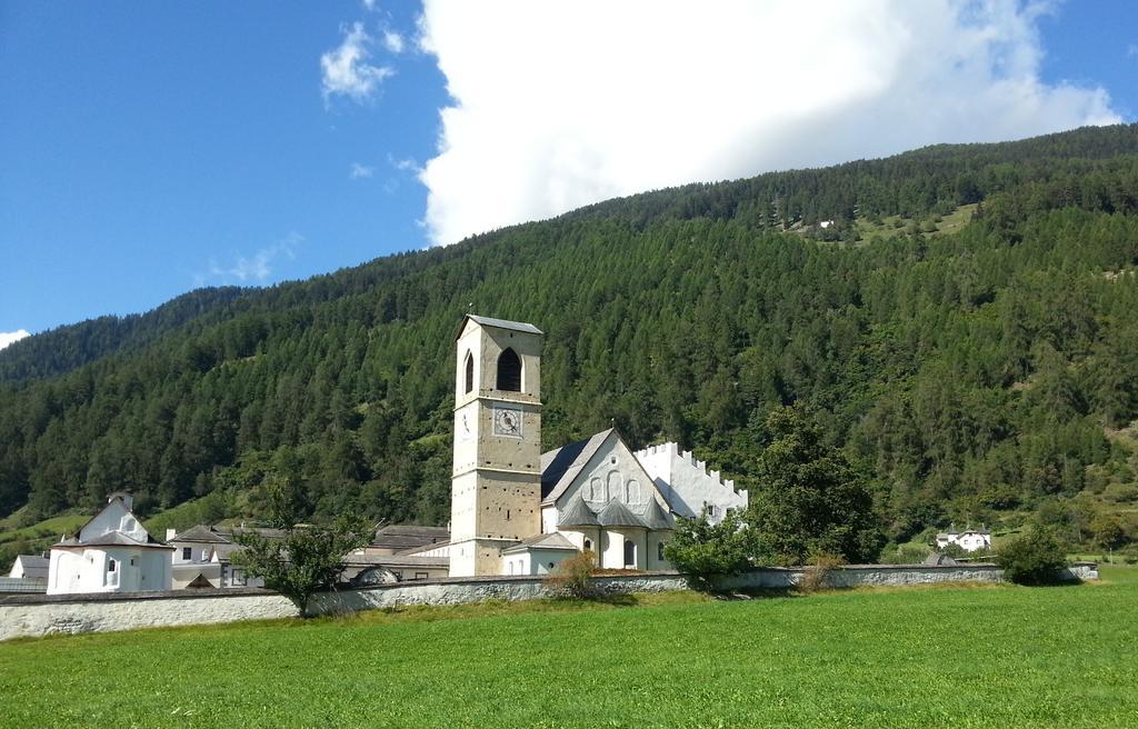 Hotel Chavalatsch Müstair Exteriör bild