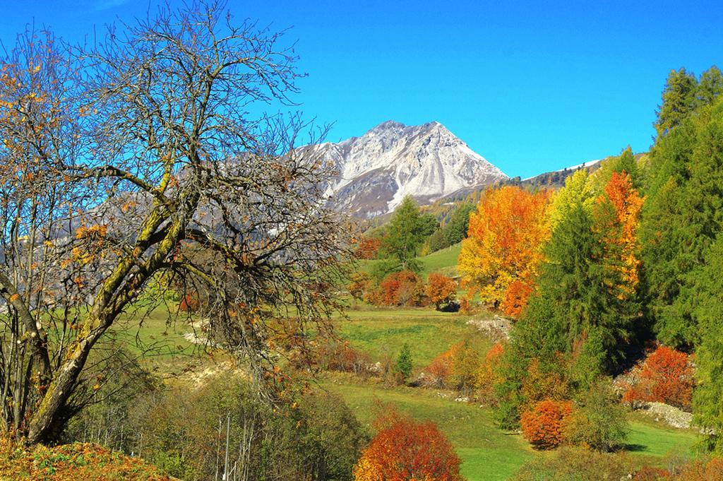 Hotel Chavalatsch Müstair Exteriör bild